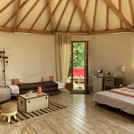 Des Branches & Vous Bed & Breakfast 3*